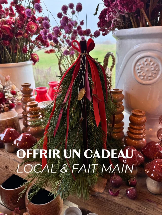 Envie d’idées cadeaux artisanaux et locaux pour chaque budget ? Choisissez votre coup de cœur et passez en boutique 📍Chemin de Pierpont 50 ! 🎁

⏱️ Horaires d’hiver : jeudi 14–18h, vendredi & samedi 10–18h
📆 Nocturne de Noël : 19–21 décembre, ven–sam 10–21h, dim 10–17h.

#ideescadeaux #nocturnedenoel #cadeauxlocaux
#fleurslocales #boutiquefleurie #fleursdesaison #fleuristebelgique #floriculturebelgique #slowflowersbelgique #pauletteadesfleurs